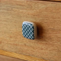 New Bouton de meuble carré Beloen bleu vert l.4.1cm x h. 4.1cm x p.1.9cm