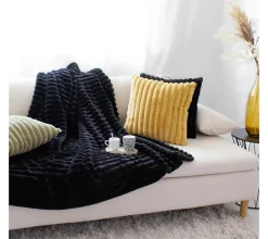 Eden Coussin cottele effet velours design et moderne