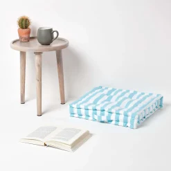 Clearance Homescapes Coussin de sol bleu - grandes rayures - 50 x 50 cm -