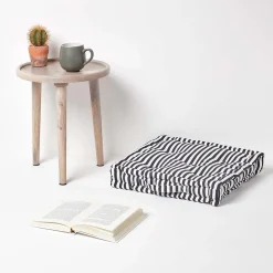 New Homescapes Coussin de sol noir - fines rayures - 40 x 40 cm -