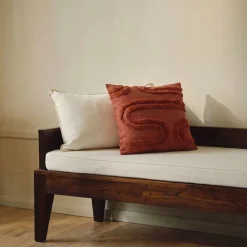 New Ornami Coussin terracotta en relief 40x40cm