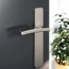Online GoodHome Ensemble poignée sur plaque rectangulaire Irvil effet nickel satin gris L.126.5mm x l.42mm entraxe 165-195mm