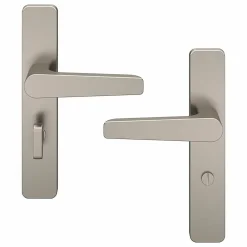 GoodHome Ensemble poignée sur plaque rectangulaire à condamnation Kerver effet nickel satin gris L.128mm x l.42mm entraxe 165-195mm* Poignée Sur Plaque|Poignée De Porte Intérieure