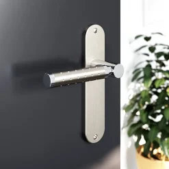 GoodHome Ensemble poignée sur plaque rond Brigg effet chrome et nickel satin gris L.132mm x l.40mm entraxe 165mm* Poignée Sur Plaque|Poignée De Porte Intérieure