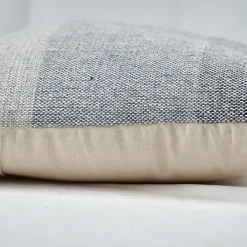 Sale Meubletmoi Lot 2 coussins carrés 40 x 40 cm coton brodé dégradé de bleu - ABYSS