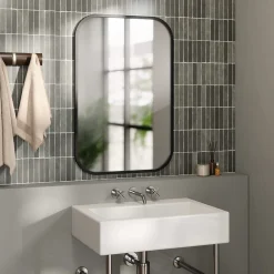 Outlet Umbra Miroir rectangulaire rebord caoutchouc 61x91 cm Hub