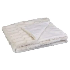 Sale The Home Deco Factory Plaid imitation fourrure + anse de transport 120x150 cm