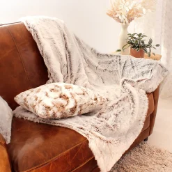 Best Home Maison Plaid tendance en imitation fourrure (130x160 cm - Taupe)