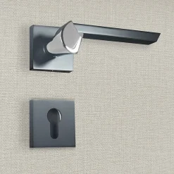 Katchmee Poignée de porte design à cylindre finition aspect noir et chrome brillant Melissa -* Poignée Sur Plaque