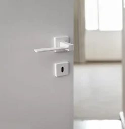 Clearance Hardwarexchange Poignée de porte intérieure sur rosaceZamac blanc brillant Avec ressort de rappel