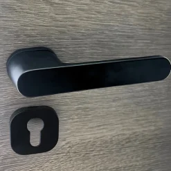 Secury-T Poignées de porte sur rosace oblongue noir mat - Modèle Marina Trou de cylindre i* Poignée Sur Rosace