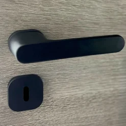 Outlet Secury-T Poignées de porte sur rosace oblongue noir mat - Modèle Marina Trou de clé L