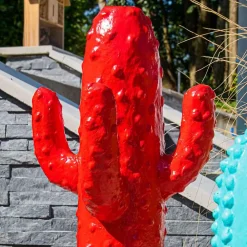 Wanda Collection Sculpture jardin moderne cactus 50cm rouge* Statue Décorative