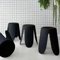 Sweeek Set de 4 tabourets empilables noirs. bouclette texturée. NIKI. D.30 / 44 x H46cm* Pouf Et Poire
