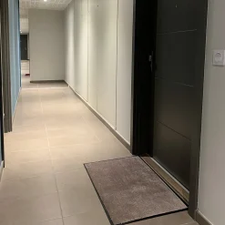 Tapis en microfibres taupe 60x90 cm avec semelle en PVC* Tapis D'Entrée Et Paillasson
