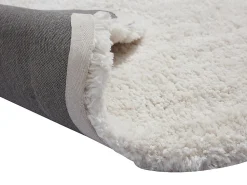 Vente-unique Tapis shaggy à poils longs bords ondulés - 160 x 230 cm - Blanc - NERIDA