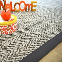 Best Décoweb Tapis tissé plat - Java Chevron silver - Ganse coton noir - 120 x 170 cm