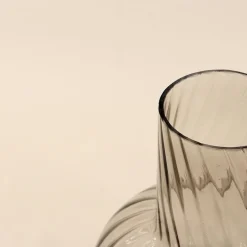 New Ornami Vase en verre strié 25cm, Mojo